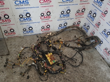 New Holland T5.95, T5.105, T5.115 Cab Wiring Loom, Fuse Box 47915451 - Kabels/ Draden voor Tractor: afbeelding 1 New Holland T5.95, T5.105, T5.115 Cab Wiring Loom, Fuse Box 47915451 - Kabels/ Draden voor Tractor: afbeelding 1