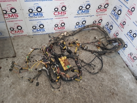 New Holland T5.95, T5.105, T5.115 Cab Wiring Loom, Fuse Box 47915451 - Kabels/ Draden voor Tractor: afbeelding 2 New Holland T5.95, T5.105, T5.115 Cab Wiring Loom, Fuse Box 47915451 - Kabels/ Draden voor Tractor: afbeelding 2