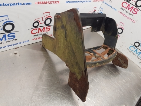 New Holland T5.95, T5.105, T5.115 Foot Step, Ladder 84604572 - Treeplank voor Landbouwmachine: afbeelding 3 New Holland T5.95, T5.105, T5.115 Foot Step, Ladder 84604572 - Treeplank voor Landbouwmachine: afbeelding 3