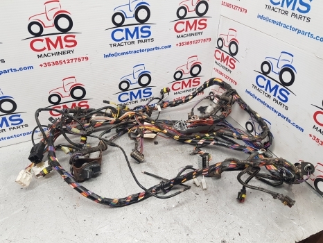 New Holland T5.95, T5.105, T5.115 Wiring Loom, Fuse Box 47778916 - Kabels/ Draden voor Tractor: afbeelding 1 New Holland T5.95, T5.105, T5.115 Wiring Loom, Fuse Box 47778916 - Kabels/ Draden voor Tractor: afbeelding 1