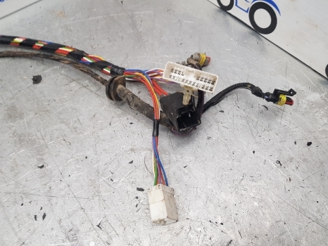 New Holland T5.95, T5.105, T5.115 Wiring Loom, Fuse Box 47778916 - Kabels/ Draden voor Tractor: afbeelding 5 New Holland T5.95, T5.105, T5.115 Wiring Loom, Fuse Box 47778916 - Kabels/ Draden voor Tractor: afbeelding 5