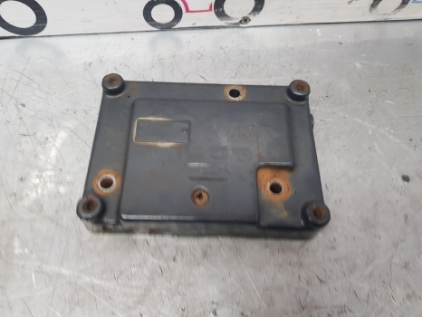 New Holland T5, T6 5.95, T5.105, T5.115 Spool Valve Top End Plate 5192188 - Hydraulische klep voor Tractor: afbeelding 3 New Holland T5, T6 5.95, T5.105, T5.115 Spool Valve Top End Plate 5192188 - Hydraulische klep voor Tractor: afbeelding 3