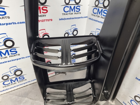 New Holland T6.145, T6, Case Maxxum, Cab Footstep, Step Lhs 47996639 - Treeplank: afbeelding 3 New Holland T6.145, T6, Case Maxxum, Cab Footstep, Step Lhs 47996639 - Treeplank: afbeelding 3