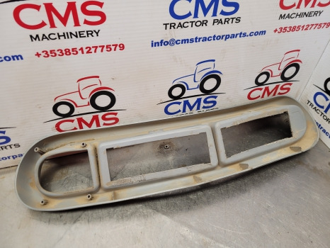 New Holland T6000 Series T6070 Plus Trim Panel Top 82039017, 87646673 - Cabine en interieur: afbeelding 2 New Holland T6000 Series T6070 Plus Trim Panel Top 82039017, 87646673 - Cabine en interieur: afbeelding 2