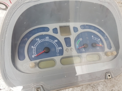 New Holland T7 .200 Instrument Cluster, Dash, Clock 47398380, 47535716, 84293392 - Instrumentenpaneel voor Tractor: afbeelding 2 New Holland T7 .200 Instrument Cluster, Dash, Clock 47398380, 47535716, 84293392 - Instrumentenpaneel voor Tractor: afbeelding 2