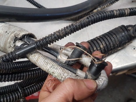 Geluiddemper/ Uitlaatsysteem voor Tractor New Holland T7.200, T7.170, T7.185, Case Puma, Adblue Conduit Assy 84180432: afbeelding 9