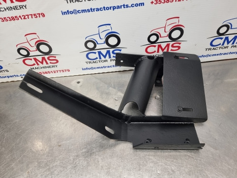 New Holland Tm, Ts, Tl, 60, 40 Series, Mudguard Extension Support Rhs 82029985 - Fender: afbeelding 4 New Holland Tm, Ts, Tl, 60, 40 Series, Mudguard Extension Support Rhs 82029985 - Fender: afbeelding 4