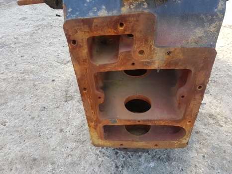 New Holland Tm130, Tm120, Tm140 Transmission Housing 47125398, 44985001 - Versnellingsbak voor Tractor: afbeelding 5 New Holland Tm130, Tm120, Tm140 Transmission Housing 47125398, 44985001 - Versnellingsbak voor Tractor: afbeelding 5