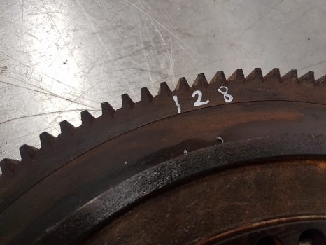 New Holland Tm190, Tm175, Case Mxm175, Mxm190 Engine Flywheel 87802598 - Vliegwiel voor Tractor: afbeelding 3 New Holland Tm190, Tm175, Case Mxm175, Mxm190 Engine Flywheel 87802598 - Vliegwiel voor Tractor: afbeelding 3