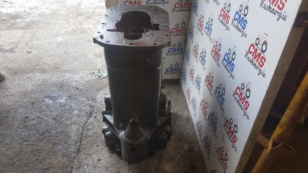 New Holland Ts Series Transmission Gearbox Housing 82006985, 82012331. - Versnellingsbak voor Tractor: afbeelding 2 New Holland Ts Series Transmission Gearbox Housing 82006985, 82012331. - Versnellingsbak voor Tractor: afbeelding 2