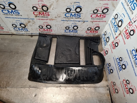 New Holland Ts, T7000, T7030, T6050 Rear Seat Floor Mat 82038878, 87648182 - Cabine en interieur: afbeelding 3 New Holland Ts, T7000, T7030, T6050 Rear Seat Floor Mat 82038878, 87648182 - Cabine en interieur: afbeelding 3