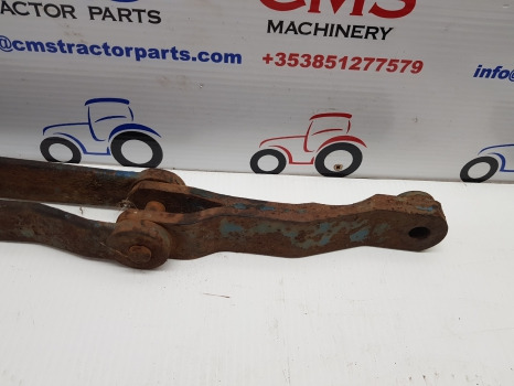 Ford 4000, 4110, 4410 Pick Up Hitch Drop Rod Arm Rhs 81812799, 830909550 - Onderdelen voor Tractor: afbeelding 3 Ford 4000, 4110, 4410 Pick Up Hitch Drop Rod Arm Rhs 81812799, 830909550 - Onderdelen voor Tractor: afbeelding 3