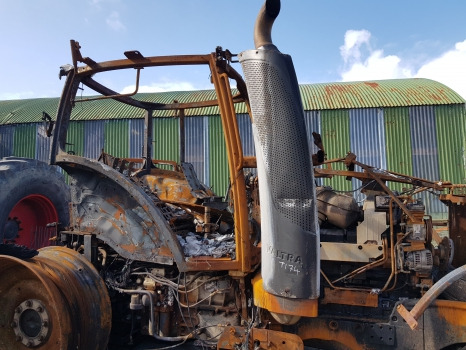 Valtra T174ea Front, Rear Axle, Engine, Transmission, Hydraulic, Lift Parts - Motor en onderdelen: afbeelding 3 Valtra T174ea Front, Rear Axle, Engine, Transmission, Hydraulic, Lift Parts - Motor en onderdelen: afbeelding 3