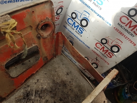 Zetor 5718 Engine Side Panel Assy 000000 - Carrosserie en exterieur voor Tractor: afbeelding 5 Zetor 5718 Engine Side Panel Assy 000000 - Carrosserie en exterieur voor Tractor: afbeelding 5
