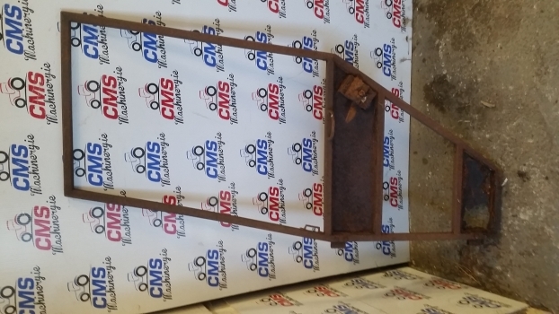 Zetor Cab Door Frame Right - Deur en onderdelen voor Tractor: afbeelding 5 Zetor Cab Door Frame Right - Deur en onderdelen voor Tractor: afbeelding 5