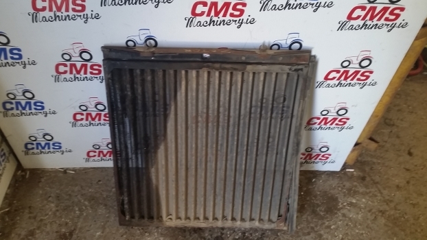 Zetor Radiator Grille - Rooster voor Tractor: afbeelding 4 Zetor Radiator Grille - Rooster voor Tractor: afbeelding 4