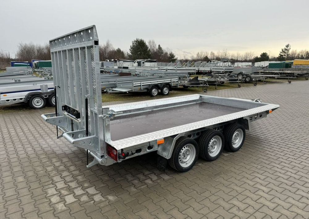 WIOLA B3540 MAX - 400 x 170 cm | 2546kg ładowności | trap stalowy | 3-osiowa budowlanka - Machinetransporter: afbeelding 3 WIOLA B3540 MAX - 400 x 170 cm | 2546kg ładowności | trap stalowy | 3-osiowa budowlanka - Machinetransporter: afbeelding 3