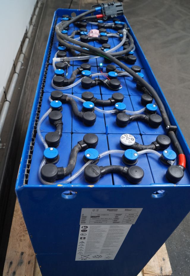 Hawker unknown | Battery 48V775Ah 48 5 PZMM775 Year 2023 weight 1132 kg sn. 8087  - Batterij voor Intern transport: afbeelding 2 Hawker unknown | Battery 48V775Ah 48 5 PZMM775 Year 2023 weight 1132 kg sn. 8087  - Batterij voor Intern transport: afbeelding 2