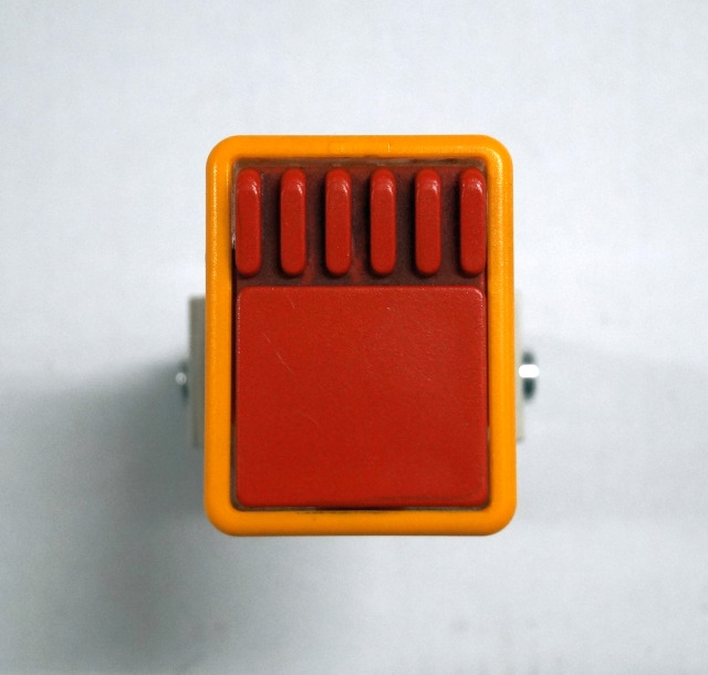 Jungheinrich 50020312 | Emergency disconnect switch - Elektrisch systeem voor Intern transport: afbeelding 4 Jungheinrich 50020312 | Emergency disconnect switch - Elektrisch systeem voor Intern transport: afbeelding 4