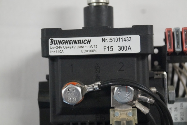 Jungheinrich 51011433 | Emergency disconnect switch 24V/300A - Elektrisch systeem voor Intern transport: afbeelding 2 Jungheinrich 51011433 | Emergency disconnect switch 24V/300A - Elektrisch systeem voor Intern transport: afbeelding 2