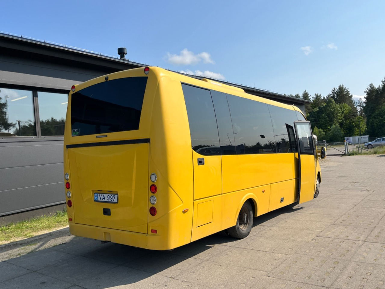 Iveco Rosero First / 24+1+1 / Telma/ EURO6 - Touringcar: afbeelding 3 Iveco Rosero First / 24+1+1 / Telma/ EURO6 - Touringcar: afbeelding 3