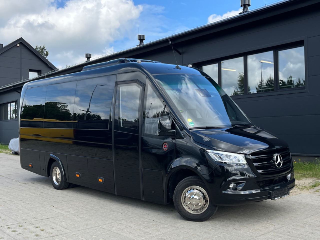 Mercedes-Benz Sprinter 519/ 3.0 V6 / LUXURY Tourist Bus - Touringcar: afbeelding 1 Mercedes-Benz Sprinter 519/ 3.0 V6 / LUXURY Tourist Bus - Touringcar: afbeelding 1