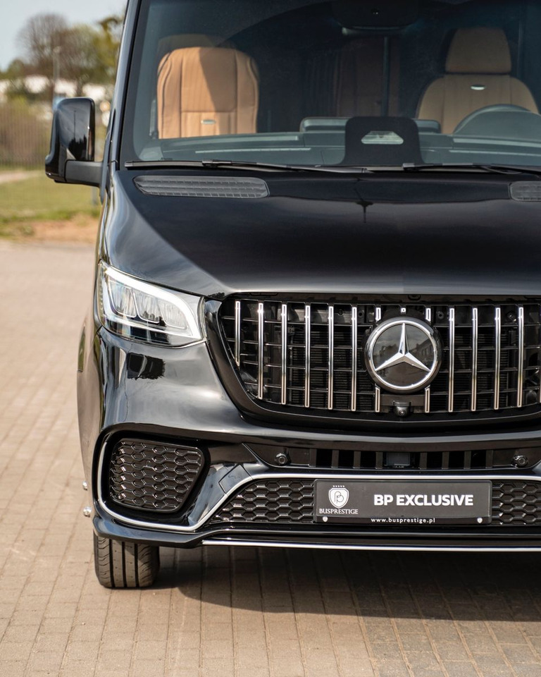 Mercedes-Benz Sprinter 519 Luxury TOURIST XL / NEW IN STOCK!!! - Touringcar: afbeelding 1 Mercedes-Benz Sprinter 519 Luxury TOURIST XL / NEW IN STOCK!!! - Touringcar: afbeelding 1