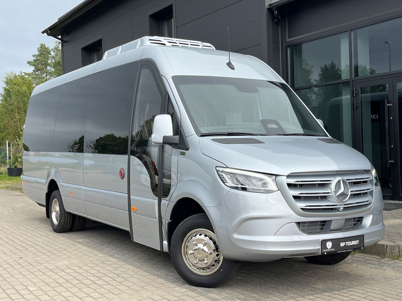 Mercedes-Benz Sprinter 519 TRANSFER XL / 22+1+1 / ON STOCK!!! Mercedes-Benz Sprinter 519 TOURIST XL/ 21-24 Seats/ IN STOCK! - Minibus, Personenvervoer: afbeelding 1 Mercedes-Benz Sprinter 519 TRANSFER XL / 22+1+1 / ON STOCK!!! Mercedes-Benz Sprinter 519 TOURIST XL/ 21-24 Seats/ IN STOCK! - Minibus, Personenvervoer: afbeelding 1