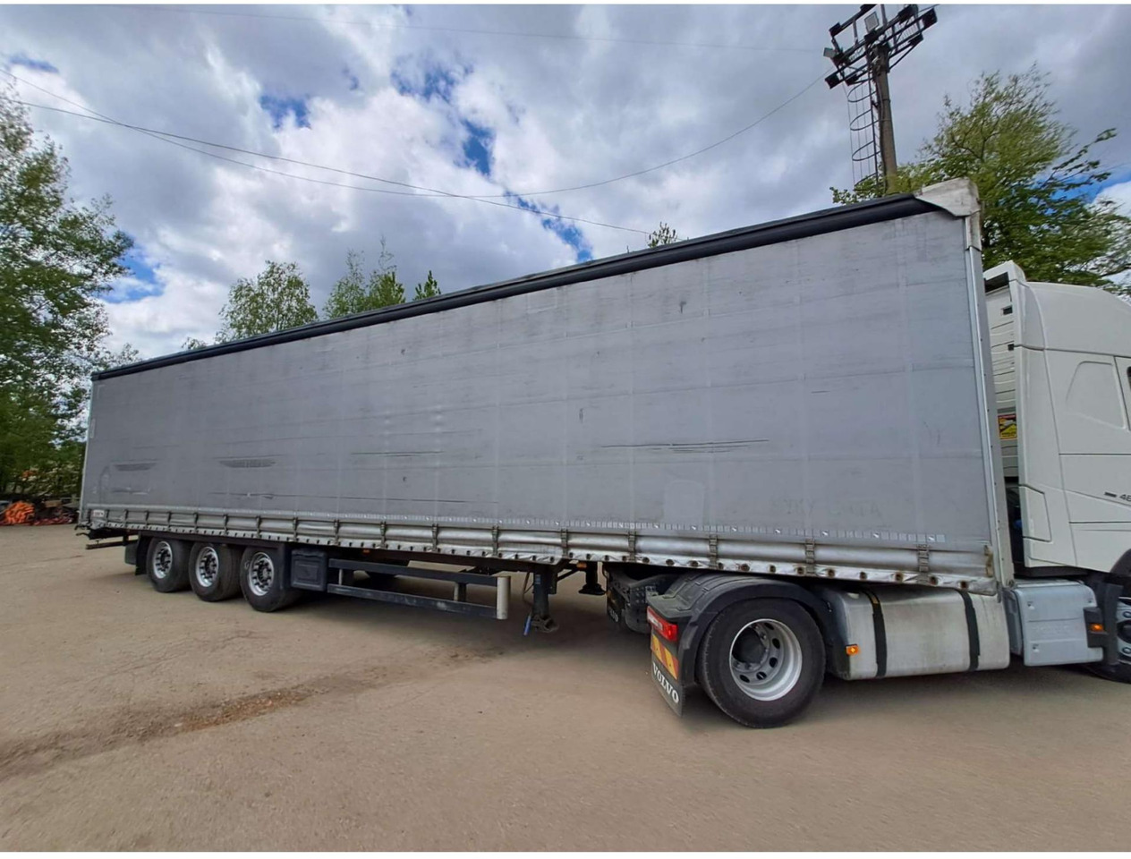 Schmitz Cargobull SCS24/L - Schuifzeiloplegger: afbeelding 2 Schmitz Cargobull SCS24/L - Schuifzeiloplegger: afbeelding 2