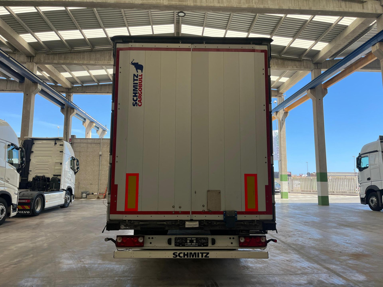 Schmitz Cargobull SCS24/L Varios - Schuifzeiloplegger: afbeelding 4 Schmitz Cargobull SCS24/L Varios - Schuifzeiloplegger: afbeelding 4