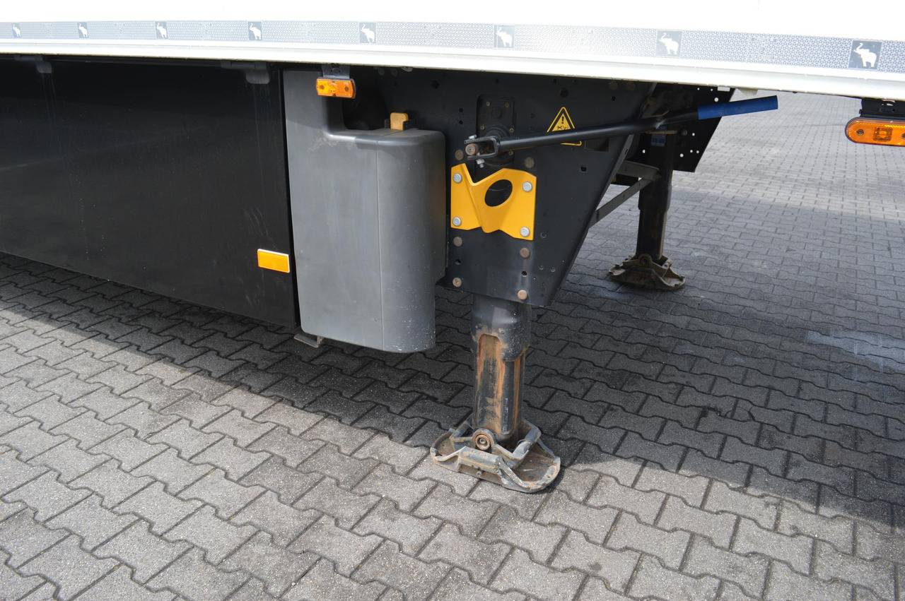 Schmitz Cargobull SKO FP 45 ThermoKing SLXi 300 - Koelwagen oplegger: afbeelding 4 Schmitz Cargobull SKO FP 45 ThermoKing SLXi 300 - Koelwagen oplegger: afbeelding 4