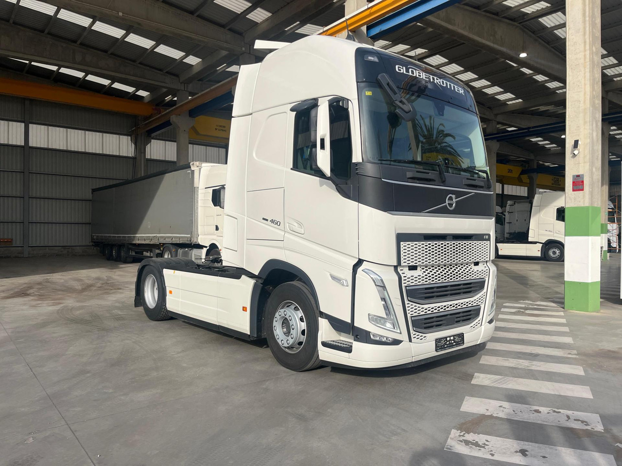 Volvo FH 460 Globetrotter XL i-Save I-ParkCool - Trekker: afbeelding 2 Volvo FH 460 Globetrotter XL i-Save I-ParkCool - Trekker: afbeelding 2