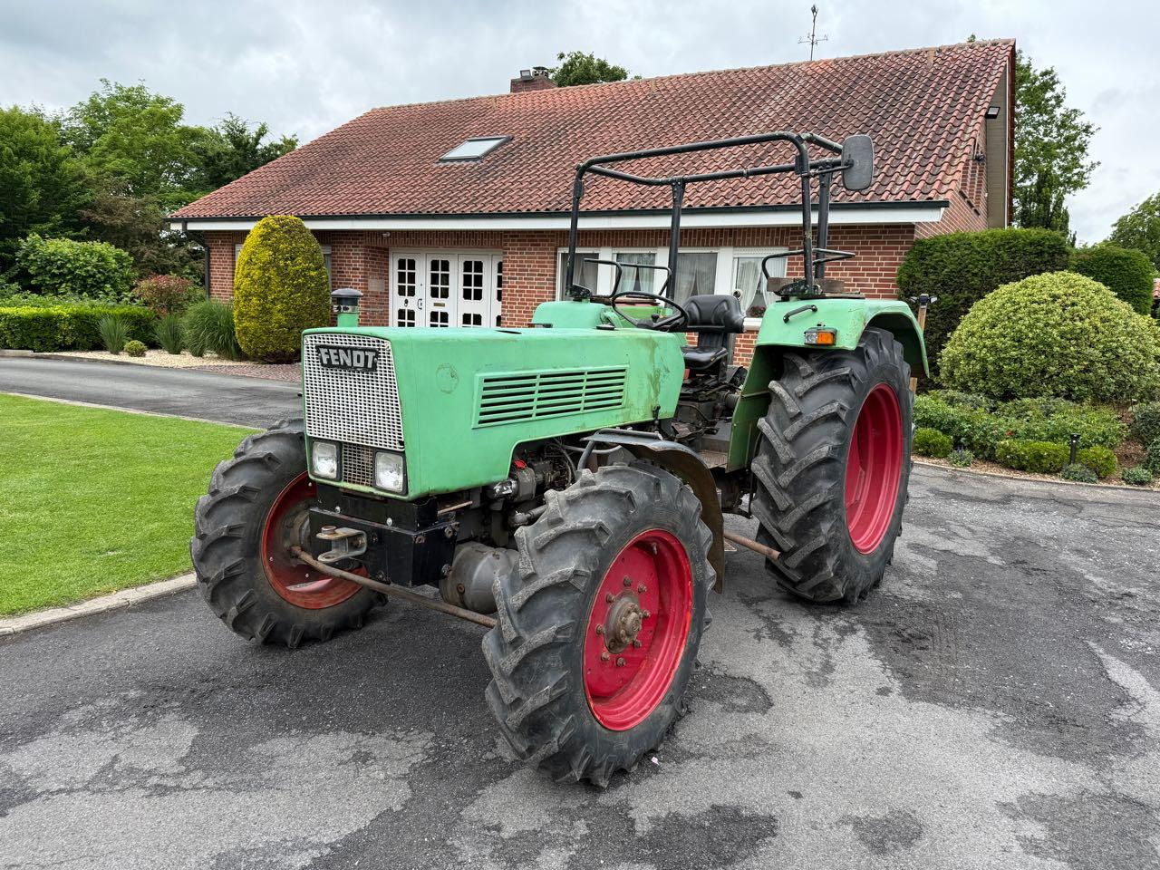 Fendt Farmer 106 (FWA 268S) - Tractor: afbeelding 2 Fendt Farmer 106 (FWA 268S) - Tractor: afbeelding 2