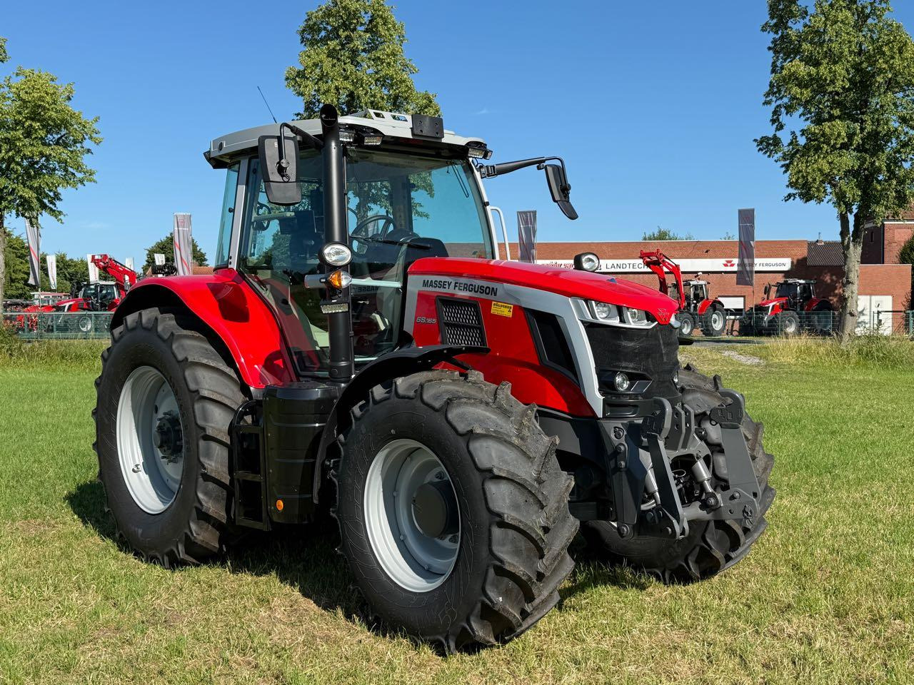 Massey Ferguson MF 6S.165 DYNA-VT - Tractor: afbeelding 2 Massey Ferguson MF 6S.165 DYNA-VT - Tractor: afbeelding 2