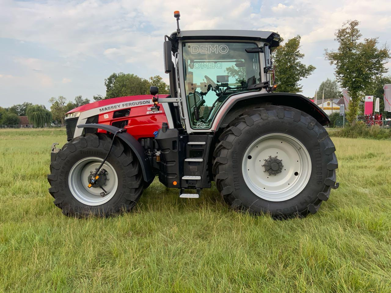 Massey Ferguson MF 8S.265 DYNA-VT - Tractor: afbeelding 5 Massey Ferguson MF 8S.265 DYNA-VT - Tractor: afbeelding 5
