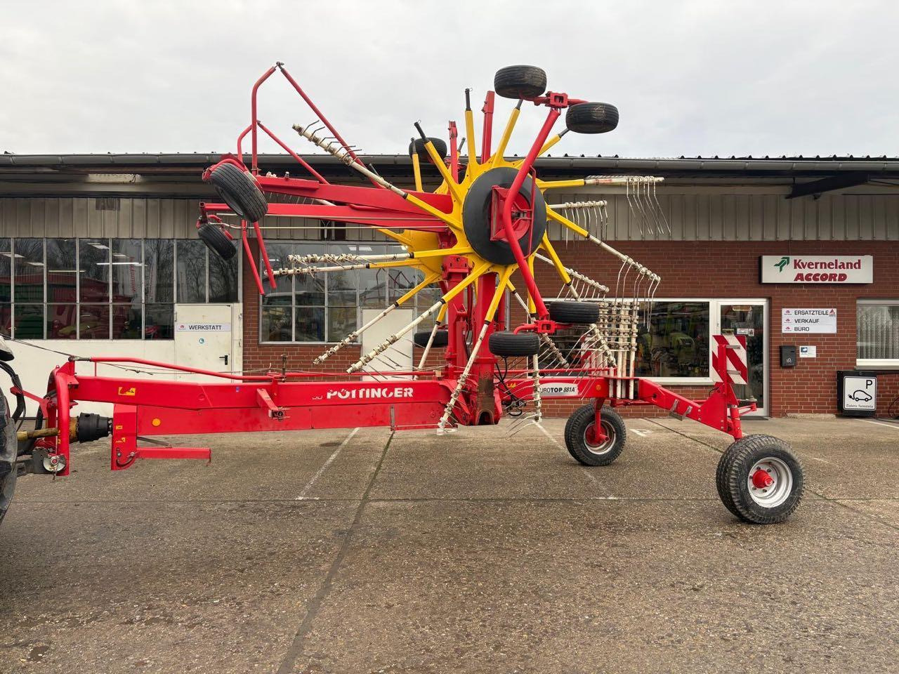 Pöttinger EUROTOP 881A - Hooischudder: afbeelding 1 Pöttinger EUROTOP 881A - Hooischudder: afbeelding 1