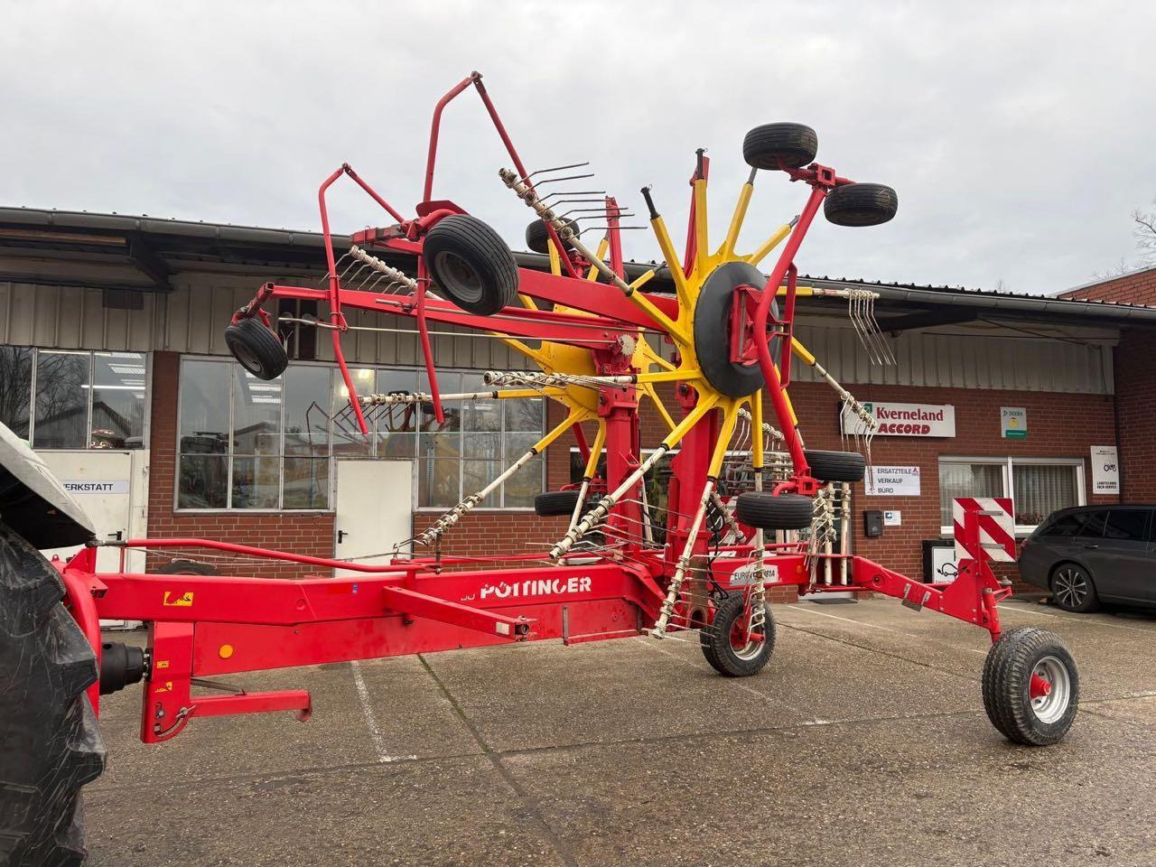 Pöttinger EUROTOP 881A - Hooischudder: afbeelding 3 Pöttinger EUROTOP 881A - Hooischudder: afbeelding 3