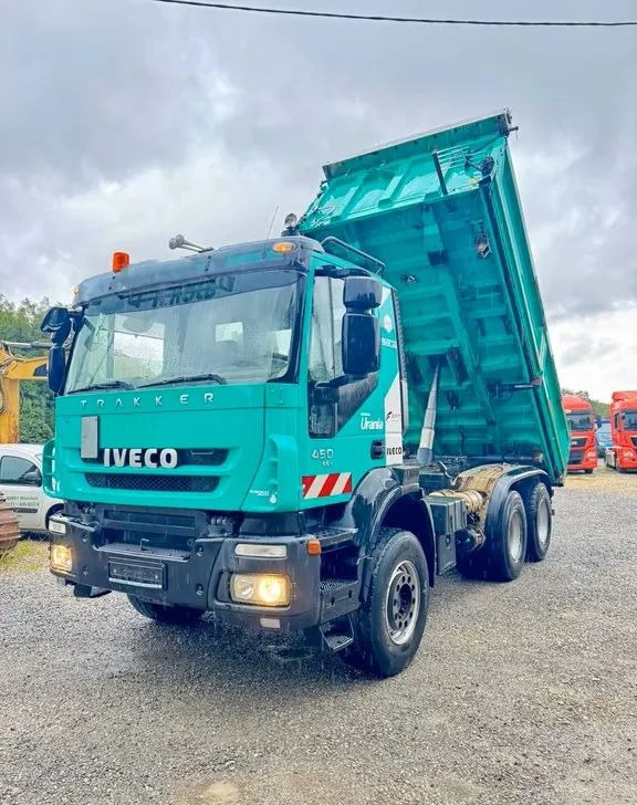 Iveco TRAKKER 450 6x4 WYWROTKA MELLER | EURO 5 | MANUAL | KLIMA | RETARDER | PRZEBIEG 364 000km ! - Kipper vrachtwagen: afbeelding 3 Iveco TRAKKER 450 6x4 WYWROTKA MELLER | EURO 5 | MANUAL | KLIMA | RETARDER | PRZEBIEG 364 000km ! - Kipper vrachtwagen: afbeelding 3