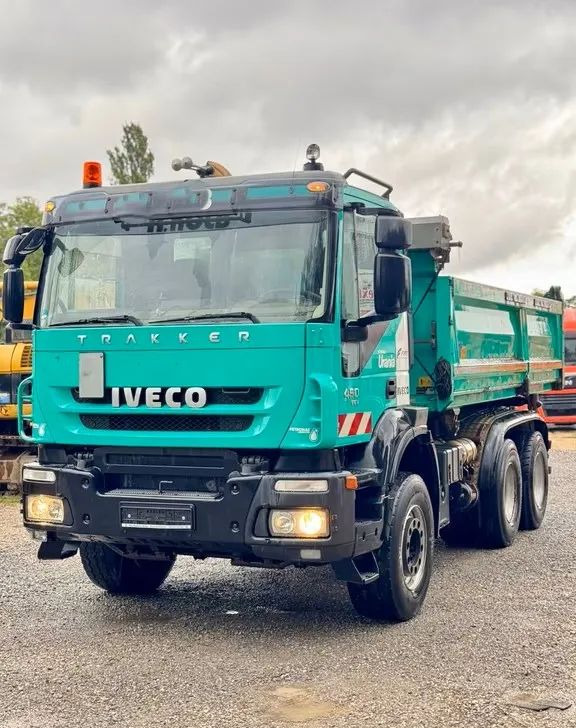 Iveco TRAKKER 450 6x4 WYWROTKA MELLER | EURO 5 | MANUAL | KLIMA | RETARDER | PRZEBIEG 364 000km ! - Kipper vrachtwagen: afbeelding 2 Iveco TRAKKER 450 6x4 WYWROTKA MELLER | EURO 5 | MANUAL | KLIMA | RETARDER | PRZEBIEG 364 000km ! - Kipper vrachtwagen: afbeelding 2