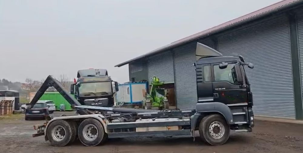 MAN TGS 26.440 6x4 – Meiller z systemem HDS (roll-off) + Kontener + Przyczepa – Euro 5 - Haakarmsysteem vrachtwagen: afbeelding 2 MAN TGS 26.440 6x4 – Meiller z systemem HDS (roll-off) + Kontener + Przyczepa – Euro 5 - Haakarmsysteem vrachtwagen: afbeelding 2