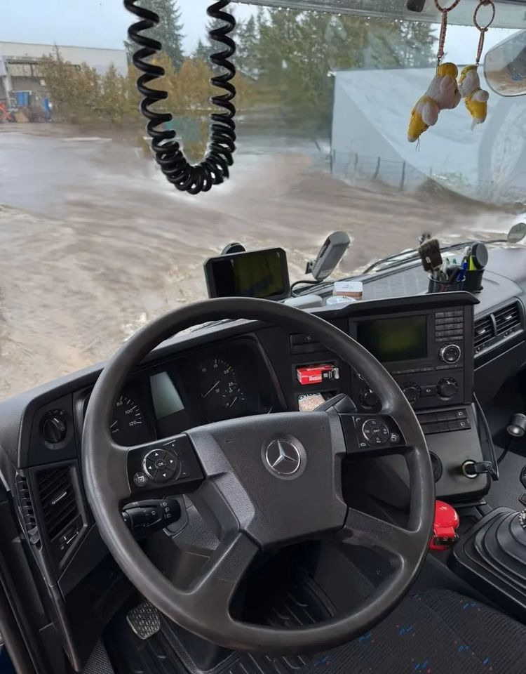 Mercedes-Benz Arocs 4151 / 8x4 / Meiller Trójstronna wywrotka / 510 KM / Euro 6 / Bordmatic / Retarder - Kipper vrachtwagen: afbeelding 5 Mercedes-Benz Arocs 4151 / 8x4 / Meiller Trójstronna wywrotka / 510 KM / Euro 6 / Bordmatic / Retarder - Kipper vrachtwagen: afbeelding 5