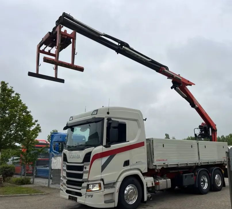Scania R500 Baustoff / 2-stronna wywrotka Schwarzmüller /HDS Fassi F215 / Euro 6 / Napęd na tylną oś - Kipper vrachtwagen, Kraanwagen: afbeelding 4 Scania R500 Baustoff / 2-stronna wywrotka Schwarzmüller /HDS Fassi F215 / Euro 6 / Napęd na tylną oś - Kipper vrachtwagen, Kraanwagen: afbeelding 4