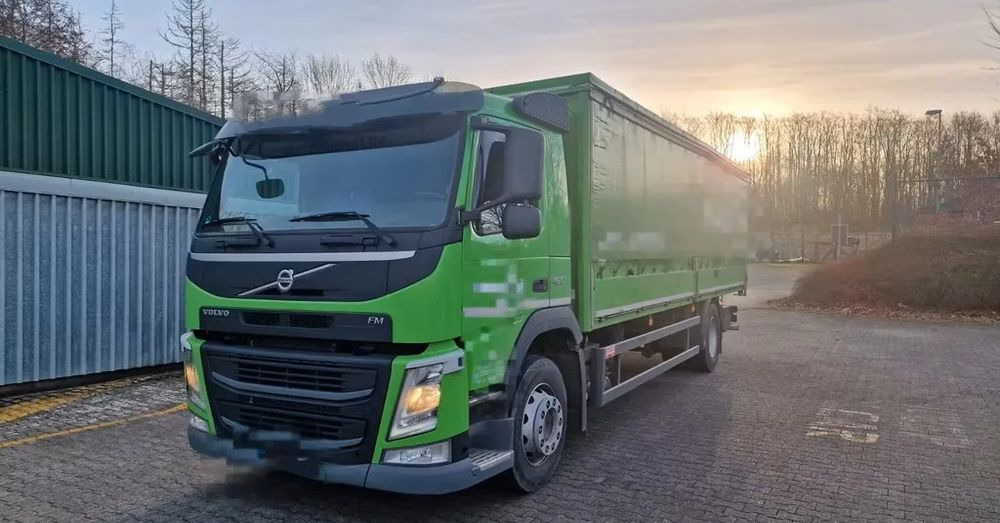 Volvo FM 420 – zabudowa + plandeka / Automatyczna skrzynia / Euro 6 / Zawieszenie pneumatyczne/ 4x2/ - Schuifzeilen vrachtwagen: afbeelding 1 Volvo FM 420 – zabudowa + plandeka / Automatyczna skrzynia / Euro 6 / Zawieszenie pneumatyczne/ 4x2/ - Schuifzeilen vrachtwagen: afbeelding 1