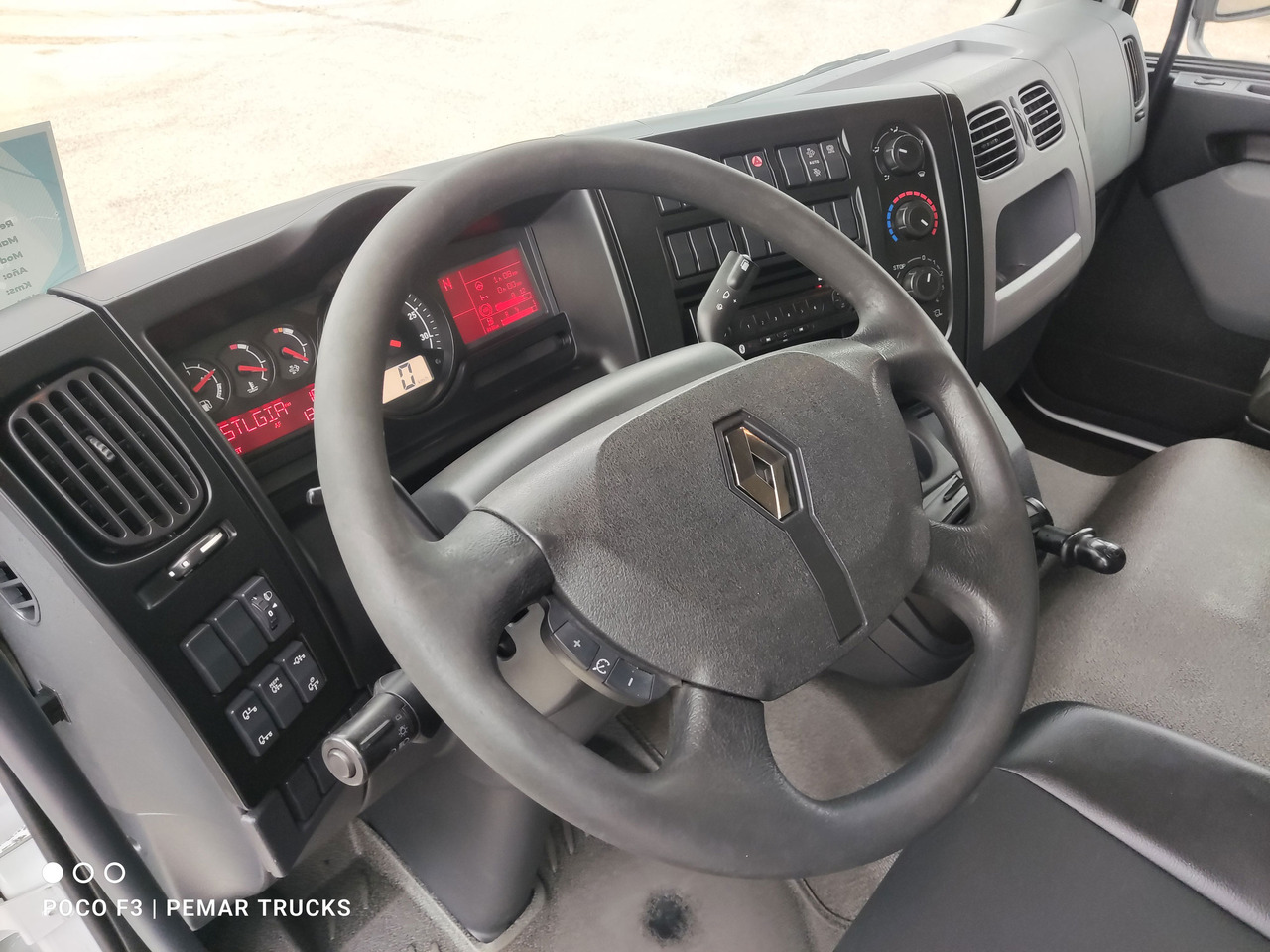 Leasing RENAULT MIDLUM D16 240 EURO 6 RENAULT MIDLUM D16 240 EURO 6: afbeelding 25