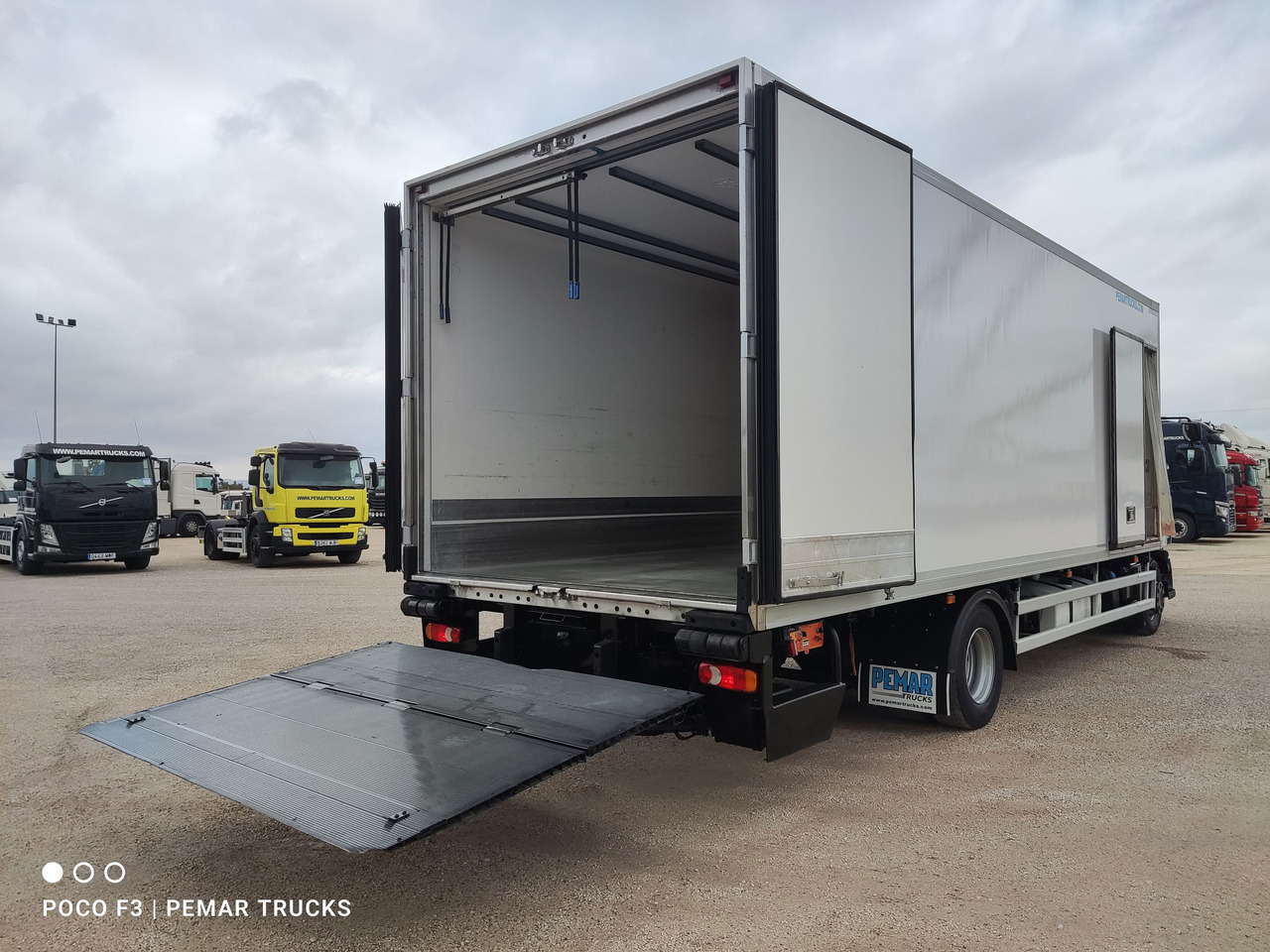Leasing RENAULT MIDLUM D16 240 EURO 6 RENAULT MIDLUM D16 240 EURO 6: afbeelding 12