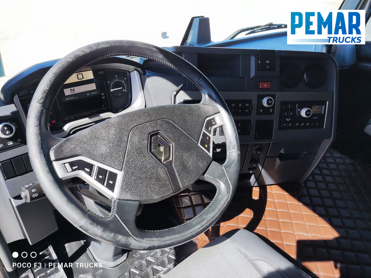 Interieur foto 3: Trekker RENAULT T 480 COMFORT RETARDER ADR