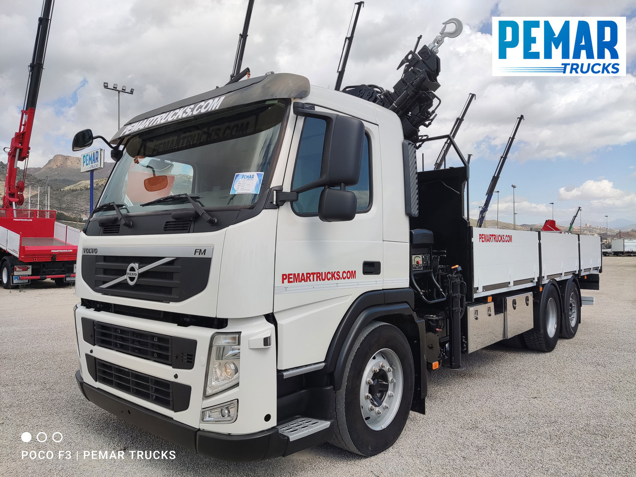 VOLVO FM 330 6X2 GRUA CAJA FIJA - Vrachtwagen met open laadbak, Kraanwagen: afbeelding 2 VOLVO FM 330 6X2 GRUA CAJA FIJA - Vrachtwagen met open laadbak, Kraanwagen: afbeelding 2