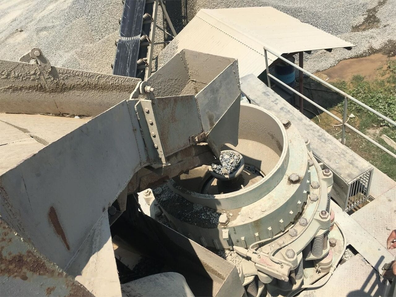 Kinglink 4.25 Ft Riverstone Cone Crusher KLF1300 - Kegelbreker: afbeelding 3 Kinglink 4.25 Ft Riverstone Cone Crusher KLF1300 - Kegelbreker: afbeelding 3