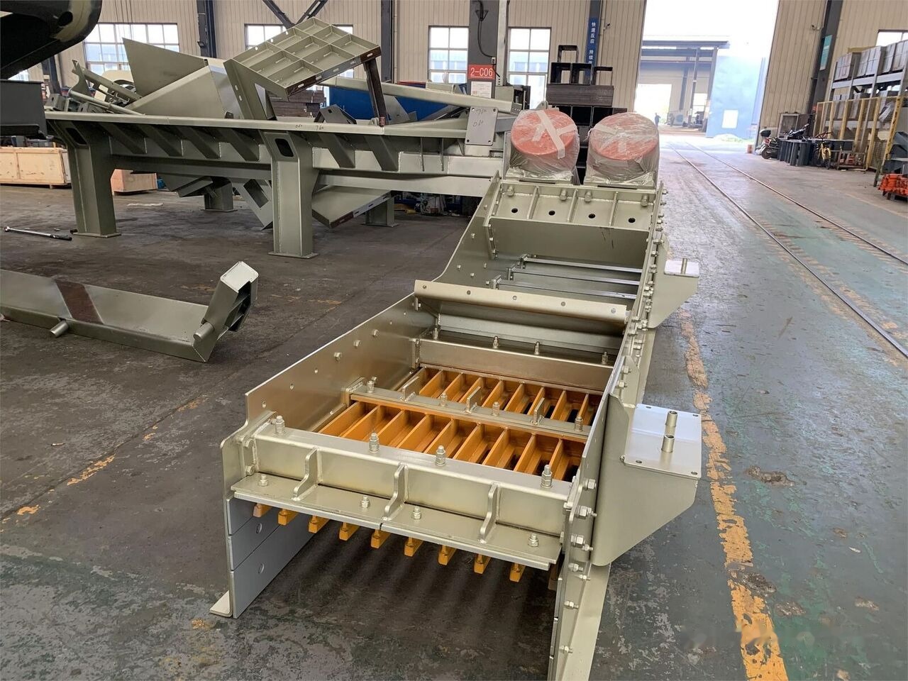 Kinglink GZD370x100 Grizzly Wobbler Vibrating Feeder - Mijnbouw machine: afbeelding 5 Kinglink GZD370x100 Grizzly Wobbler Vibrating Feeder - Mijnbouw machine: afbeelding 5