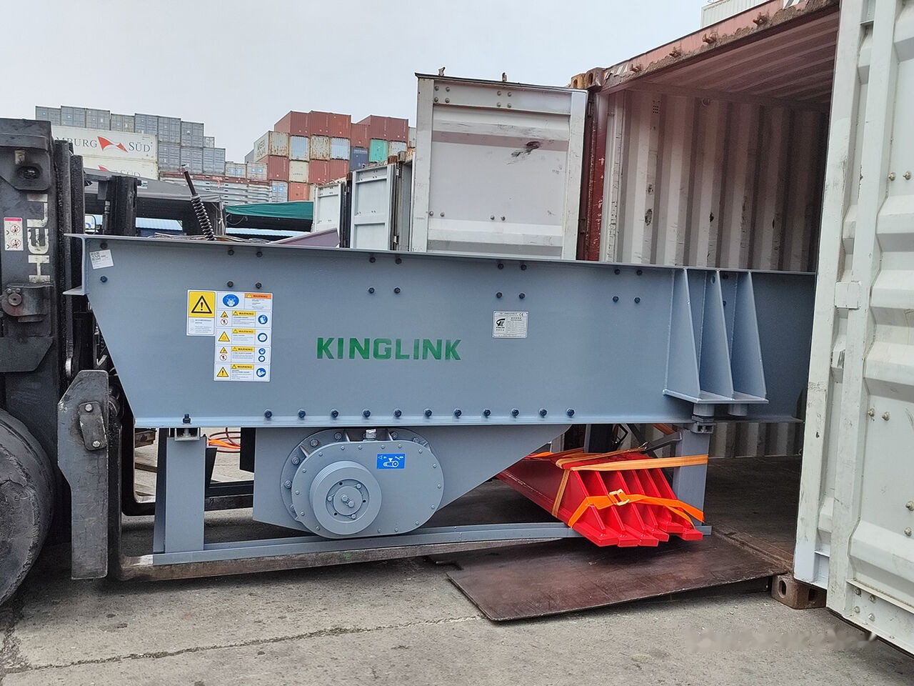 Kinglink Heavy-Duty Vibrating Grizzly Feeder ZSW380x96 - Mijnbouw machine: afbeelding 1 Kinglink Heavy-Duty Vibrating Grizzly Feeder ZSW380x96 - Mijnbouw machine: afbeelding 1